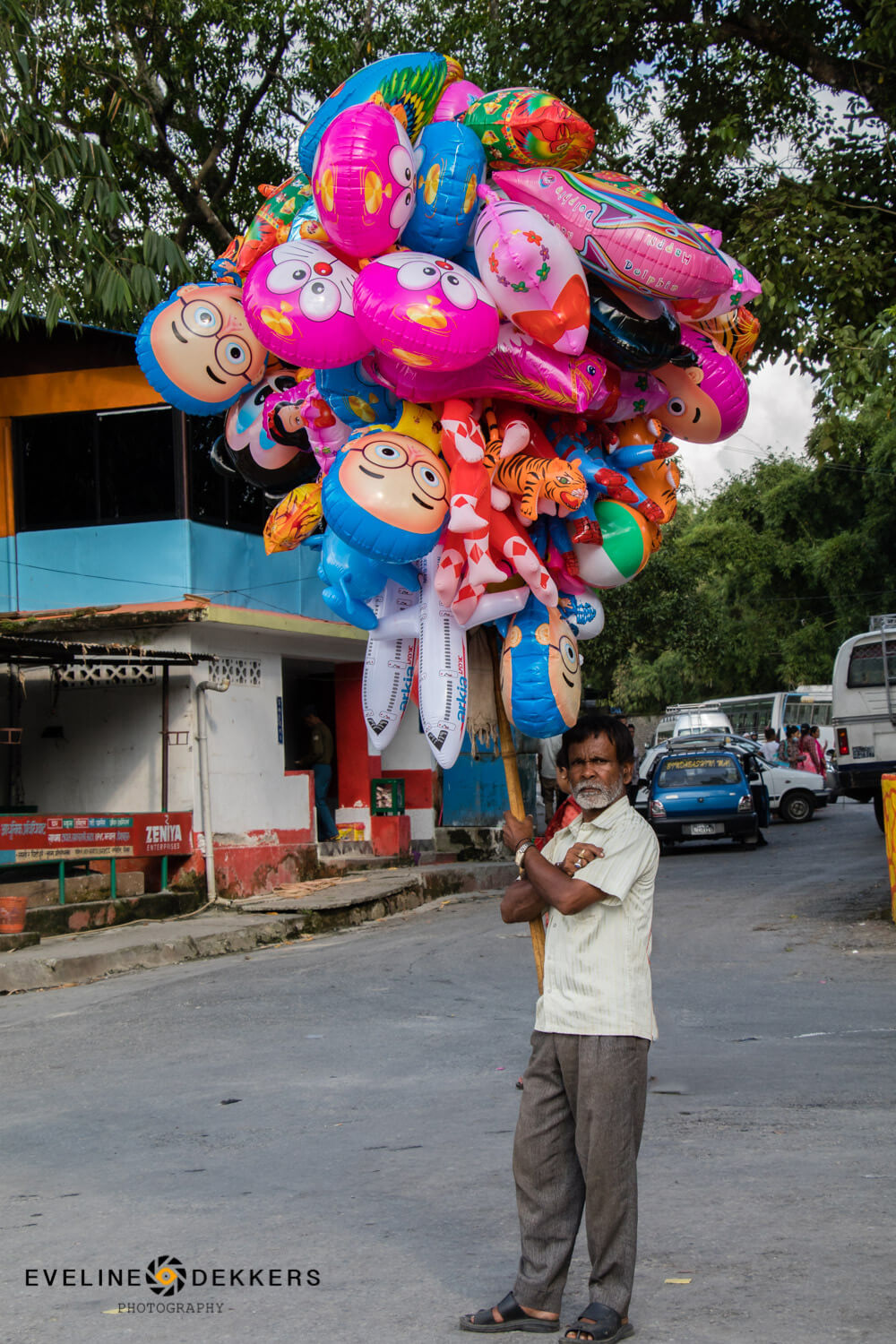 Balloon man - Nepal